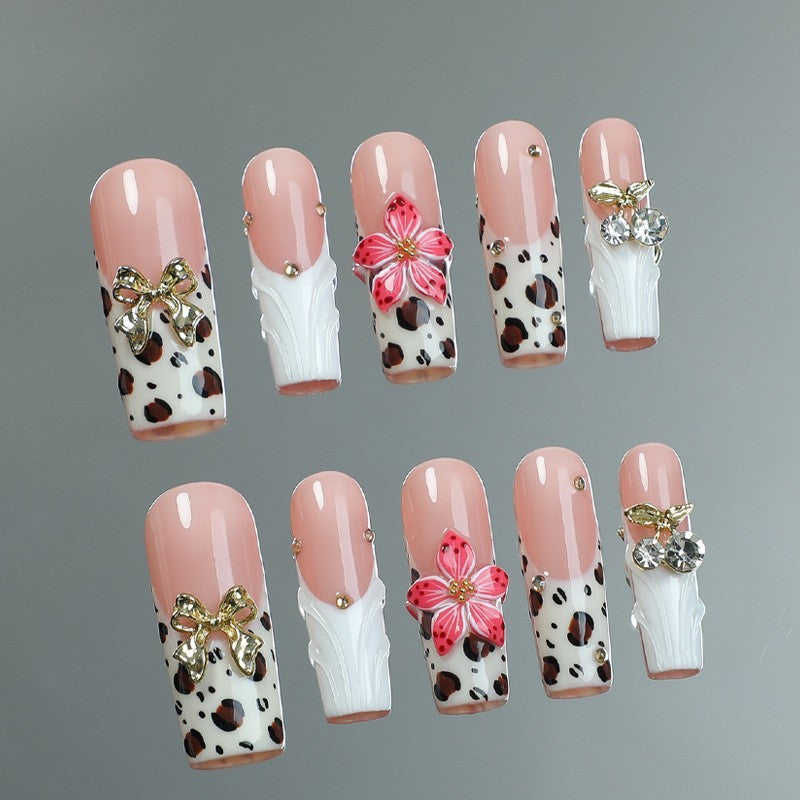 Handmade luxury nails - with diverse designs